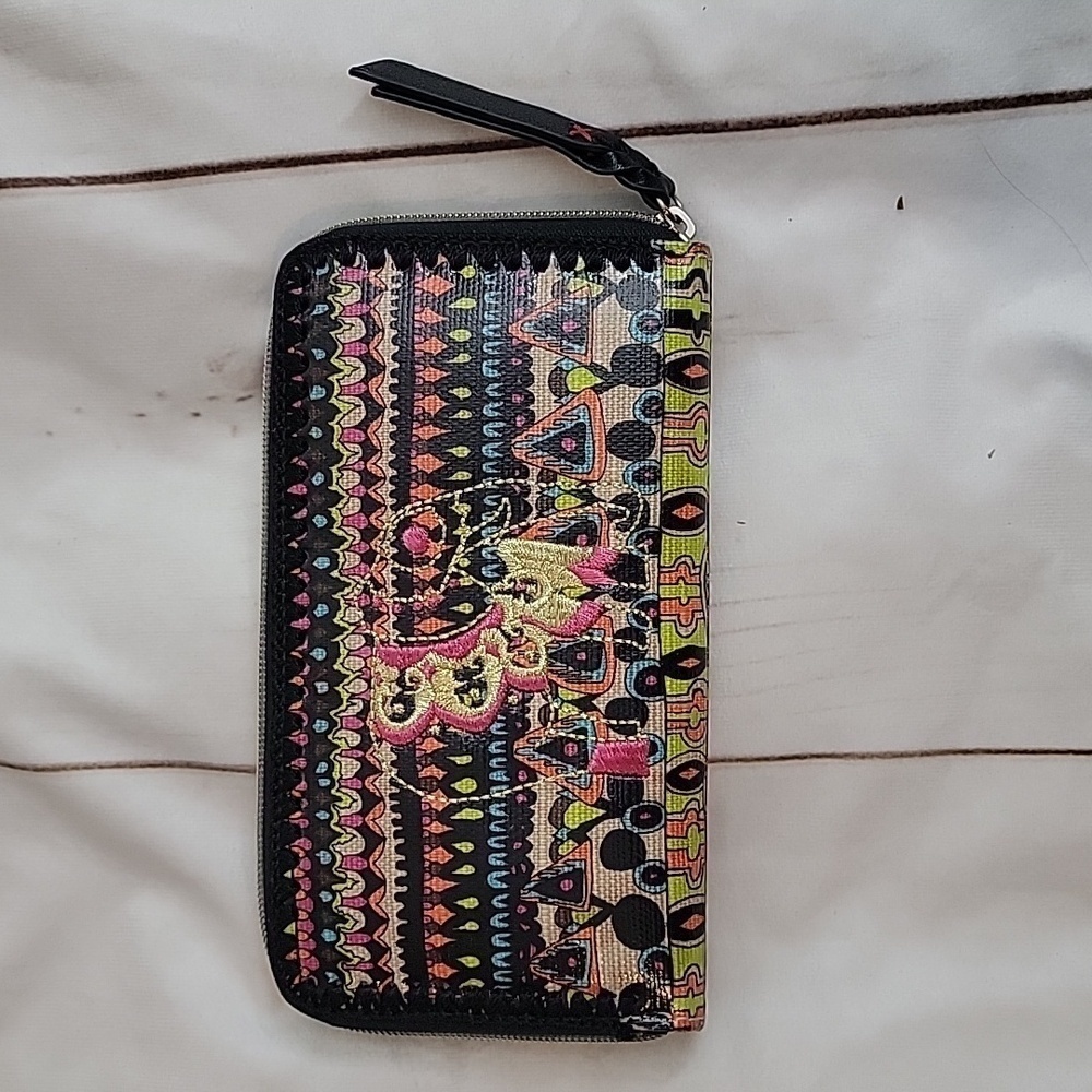 Sakroots Artist Circle Elephant Embroidered Zip Around Large Wallet Bright Color